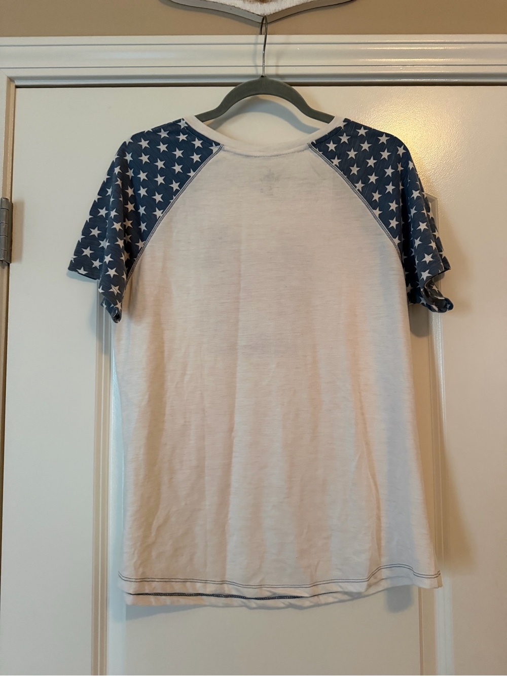 WDW Patriotic Stars Raglan Tee - Picture 4 of 4
